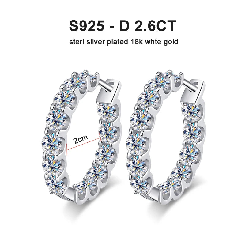 Aros de moissanita de 2,6 quilates | Corte redondo | Oro blanco de 18 quilates sobre plata 925 💎 Lujo radiante para momentos especiales 💎