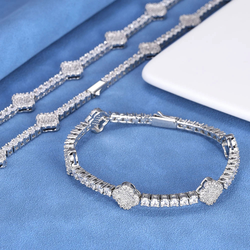 Pulsera de tenis de moissanita | Trébol de cuatro hojas | Plata 925 y oro blanco de 18 quilates