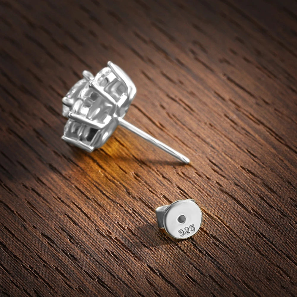 Pendientes de Moissanita | Corte Corazón y Flechas Redondos | Plata 925 + Oro Blanco 18K ✨ Brillo Excepcional con el Corte de Moissanita Más Fino ✨
