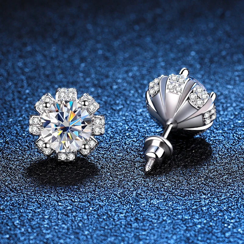 Pendientes de Moissanita | Corte Redondo Clásico | Plata 925 + Baño de Oro Blanco de 18K ✨ Elegancia Atemporal con el Brillo de un Diamante Real ✨