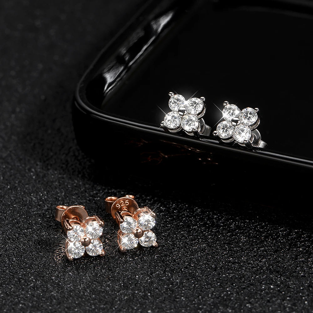 Pendientes de Moissanita | Corte Redondo 8 Corazones 8 Flechas | Plata 925 + Oro Blanco 18K 💎 Brillo Perfecto con el Mejor Corte de Moissanita 💎