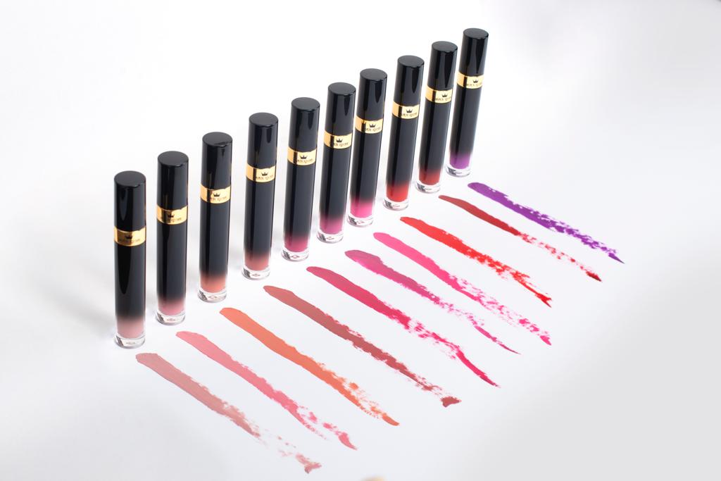 Brillo de labios Barra de labios mate Raven Krone