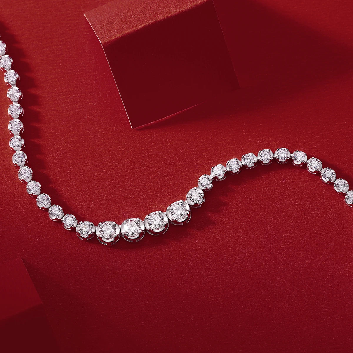 4mm Moissanite Necklace in 925 Sterling Silver – Casual, Modern, and Luxurious Style with Certificate of Authenticity