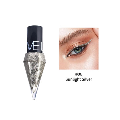 Glitter liquid eyeliner by RAVEN KRONE, detail 7