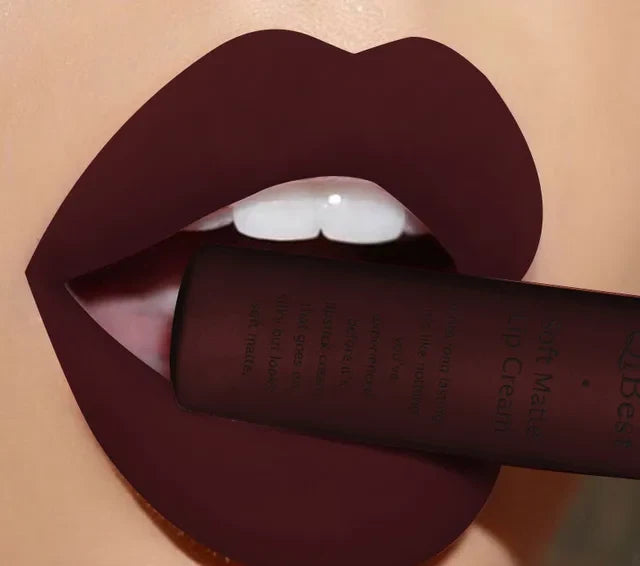 High Definition Matte Liquid Lipstick, shade 23