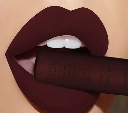 High Definition Matte Liquid Lipstick, shade 23